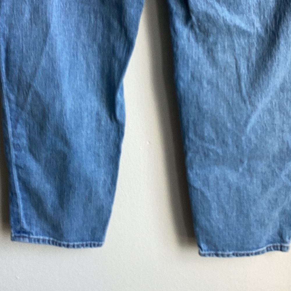 Madewell women’s Relaxed Jeans in Medium Blue Wash - Picture 6 of 11
